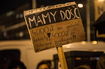 Wrocław: Protesty przed siedzibą PIS (ZOBACZ) - 13