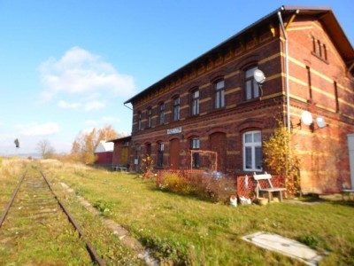 Trasa rowerowa na torach? Miłośnicy kolei bronią nieczynnej linii  - 4