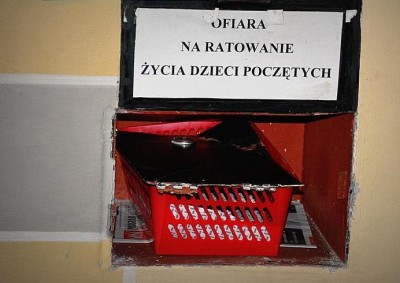 Okradł kościelne skarbonki. Grozi mu 10 lat więzienia - 1