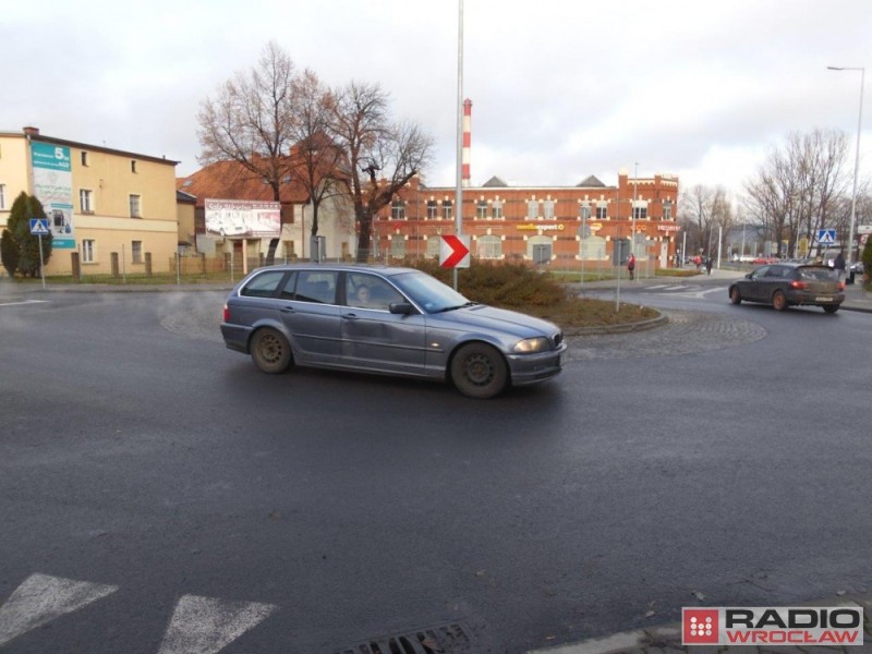 W Kamiennej Górze będzie można zdawać na prawko, bo... powstało pierwsze w mieście rondo - fot. Piotr Słowiński
