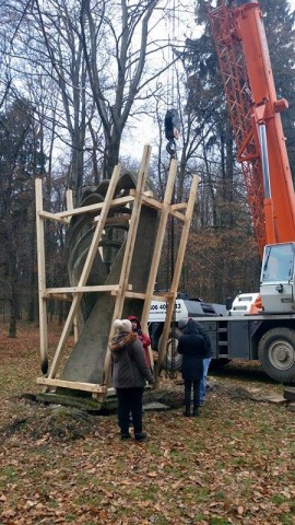 Wałbrzych: Prezydent wstrzymał przeniesienie rzeźby [ZDJĘCIA] - 1