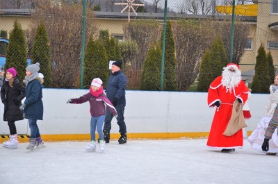 W Strzegomiu otwarto lodowisko - 21