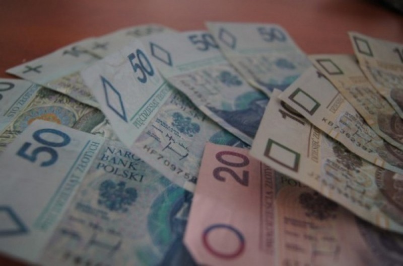 Księgowa oskarżona o wyprowadzenie z sądu miliona złotych pozostanie w areszcie - 