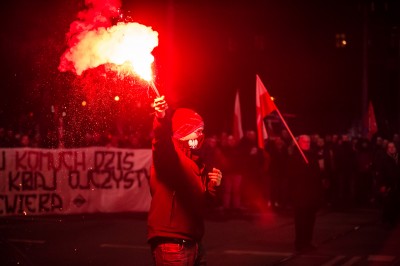 Manifestacja narodowców. Spalono zdjęcia Wałęsy, Michnika i Baumana - 17