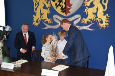Umowa na budowę szkoły z przedszkolem w Dobrzykowicach - 5