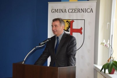 Umowa na budowę szkoły z przedszkolem w Dobrzykowicach - 6