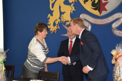 Umowa na budowę szkoły z przedszkolem w Dobrzykowicach - 8
