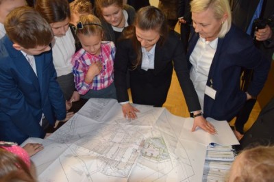 Umowa na budowę szkoły z przedszkolem w Dobrzykowicach - 12