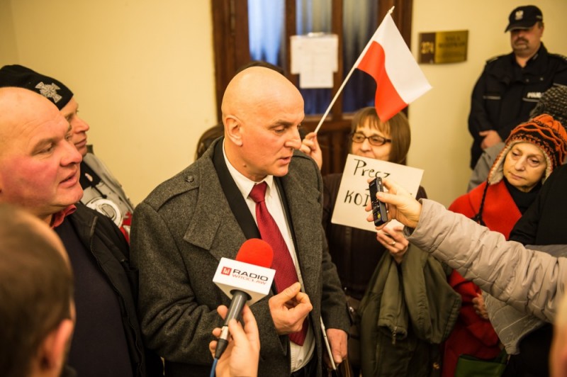 Wrocław: Zakłócał manifestację KOD, został skazany - fot. Andrzej Owczarek