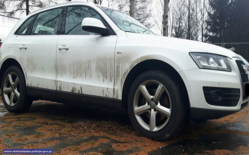 Policjanci odzyskali audi Q5 skradzione na terenie Włoch  - 