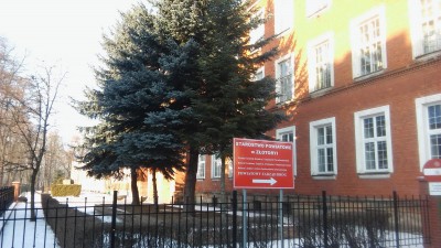 Starostwo ucieka przed szpitalnymi długami zastawiając... szkołę - 1