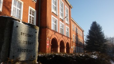 Starostwo ucieka przed szpitalnymi długami zastawiając... szkołę - 2