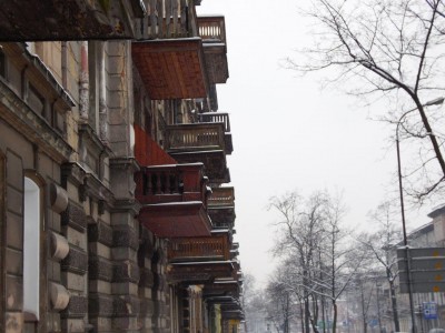 Jelenia Góra: Znikają zabytkowe elementy balkonów i werand - 5