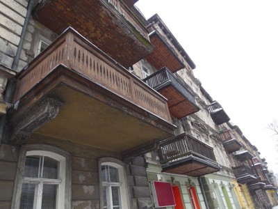 Jelenia Góra: Znikają zabytkowe elementy balkonów i werand - 7