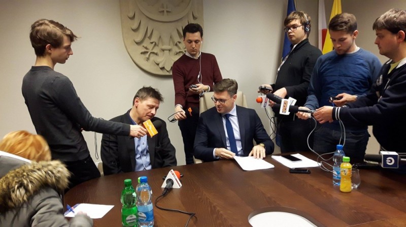 Brak umowy. Kolejarze grożą strajkiem - 