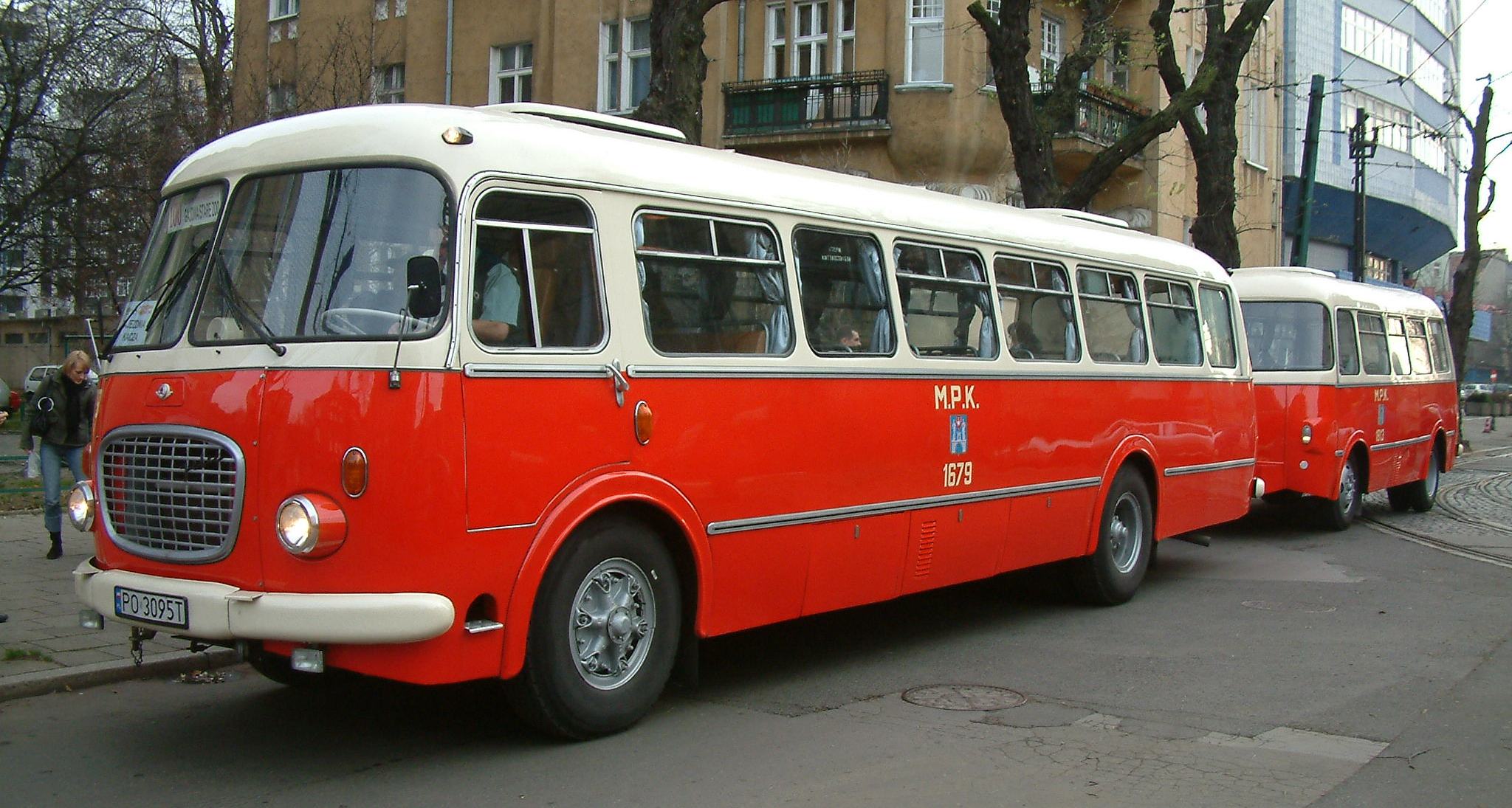 Wrocław: ukradli autobus, sprzedali go na złom - (Fot. Wikipedia / Radomił Binek)