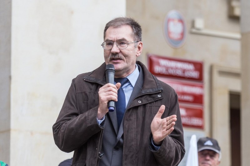 Prawie połowa dolnośląskich samorządów ma już gotowe projekty nowej sieci szkół - na zdj. Roman Kowalczyk