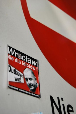 "Wrocław nie dla idiotów - Dutkiewicz won!" (Posłuchaj)  - 0
