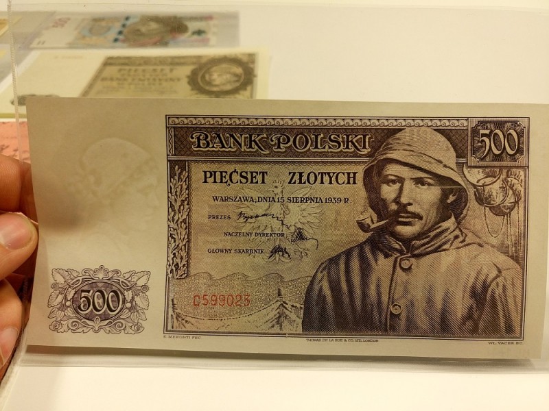 Duszniki-Zdrój: Podróż w czasie z banknotem pięciusetzłotowym w tle - fot. Bartosz Szarafin