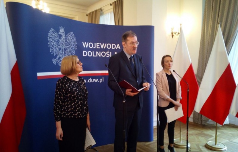 96 % gmin i 99 % powiatów ma już gotowe nowe sieci szkół - 