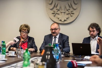 Projekt uchwały antysmogowej: Zakaz palenia węglem i drewnem we Wrocławiu oraz w uzdrowiskach - 1