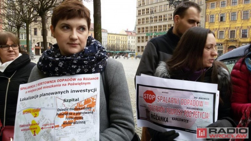 Wrocław: Protest przeciw budowie elektrociepłowni przy ul. Obornickiej - fot. Radosław Bugajski