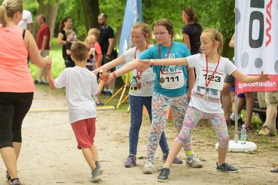 Rywalizacja rodzinnych duetów, czyli Bieg Rodzinny Radia Wrocław [FOTO] - 136