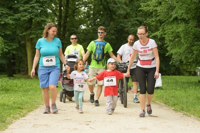 Rywalizacja rodzinnych duetów, czyli Bieg Rodzinny Radia Wrocław [FOTO] - 147