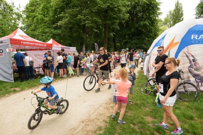 Rywalizacja rodzinnych duetów, czyli Bieg Rodzinny Radia Wrocław [FOTO] - 89