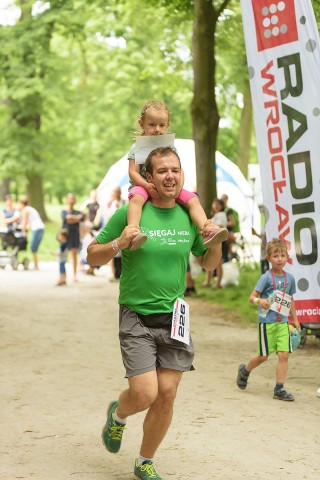 Rywalizacja rodzinnych duetów, czyli Bieg Rodzinny Radia Wrocław [FOTO] - 110