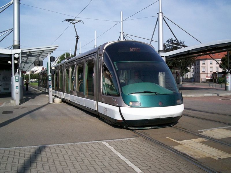 Takie cuda mogły jeździć po Wrocławiu! Kilkanaście lat temu - fot. Eole99/CC BY-SA 3.0/Wikipedia