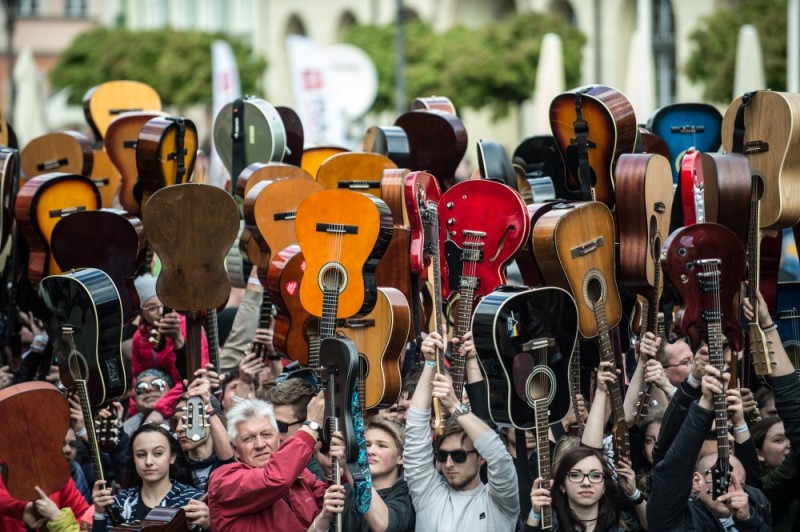 W tym roku bez rekordu Guinnessa. Ale było około 6300 gitar [FOTO] - fot. Andrzej Owczarek/Iwona Diakowska