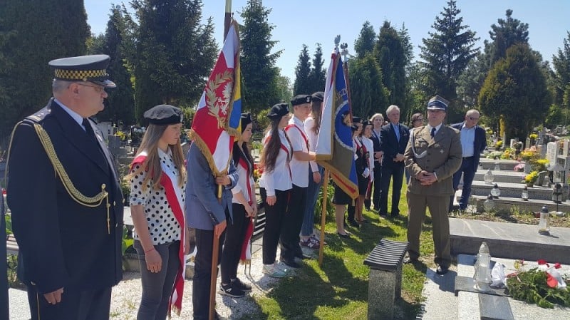 Na cmentarzu w Kłodzku uczcili pamięć bohaterów bitwy pod Monte Cassino - Fot: Bartosz Szarafin