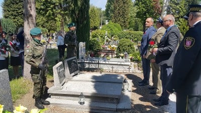 Na cmentarzu w Kłodzku uczcili pamięć bohaterów bitwy pod Monte Cassino - 0