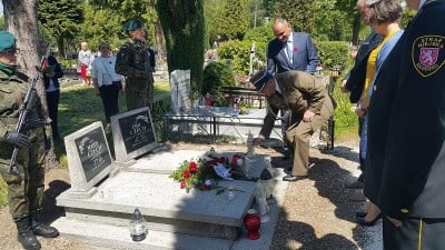 Na cmentarzu w Kłodzku uczcili pamięć bohaterów bitwy pod Monte Cassino - 3