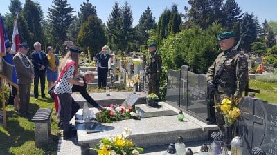 Na cmentarzu w Kłodzku uczcili pamięć bohaterów bitwy pod Monte Cassino - 5