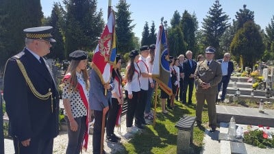 Na cmentarzu w Kłodzku uczcili pamięć bohaterów bitwy pod Monte Cassino - 7