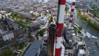 Rozbiórka 120-metrowego komina elektrociepłowni we Wrocławiu [FOTO] - 16