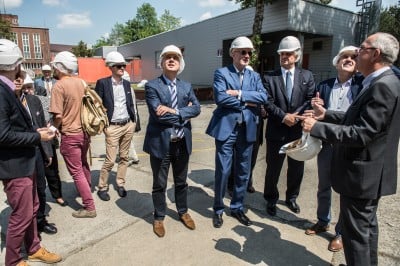 Rozbiórka 120-metrowego komina elektrociepłowni we Wrocławiu [FOTO] - 11
