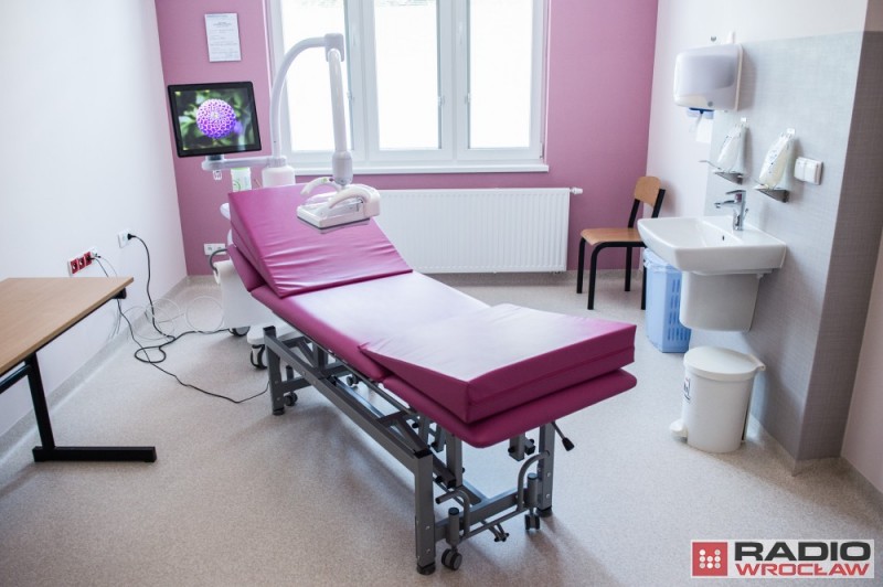 Otwarcie pierwszego na Dolnym Śląsku ośrodka dla kobiet chorych na raka piersi [FOTO] - fot. Andrzej Owczarek