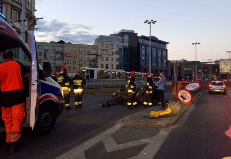 Poważny wypadek w centrum Wrocławia - fot. Twitter Dariusz Wieczorkowski