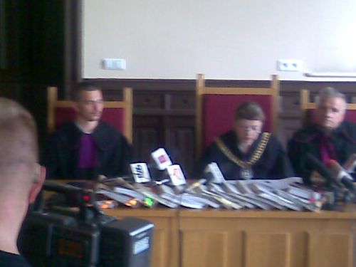Dwaj byli piłkarze Polaru Wrocław skazani za korupcję (Posłuchaj) - Sąd skazuje ekspiłkarzy Polaru (Fot. Dominik Panek / Radio Wrocław)