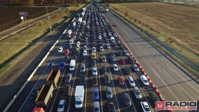 Uwaga, kierowcy! Po wypadku 10-kilometrowy korek na A4 - zdjęcie ilustracyjne; archiwum radiowroclaw.pl