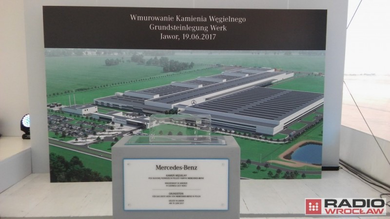 Jawor: W fabryce mercedesa wmurowano już kamień węgielny - fot. Andrzej Andrzejewski