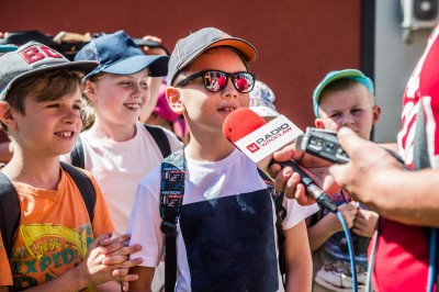 Spacerują leniwie i uczą się jak walczyć ze smogiem - 2