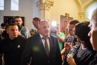 Co z wyrokiem za spalenie kukły Żyda? Więzienie znów odroczone - 3