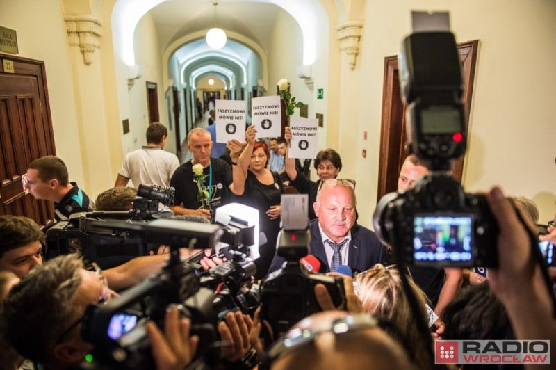 Co z wyrokiem za spalenie kukły Żyda? Więzienie znów odroczone – fot. Andrzej Owczarek