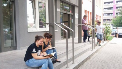 Tłumy w NFZ. Za czym kolejka ta stoi?  - 1