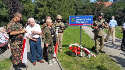 Wcześniej plac Wery Kostrzewy w Wałbrzychu - Teraz Plac Powstańców Warszawy - 6