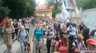 Ponad tysiąc osób ruszyło z Wrocławia na pielgrzymkę do Częstochowy [FOTO]